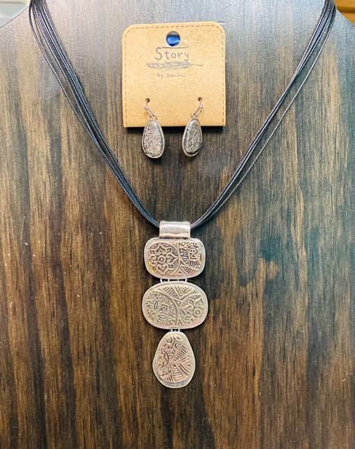 Silver and Bronze Necklace Set