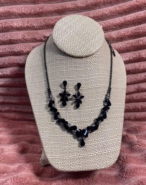 Black Elegant Flower Set