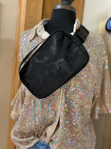 Waterproof Zipped Crossbody Chest Bag