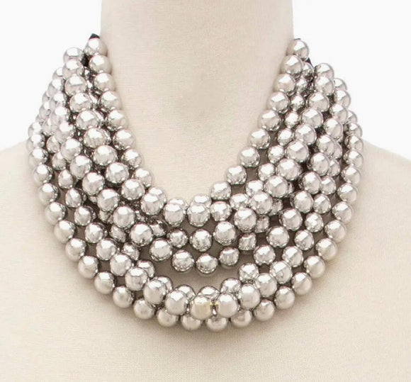 SILVER MAGNETIC CHUNKY NECKLACE