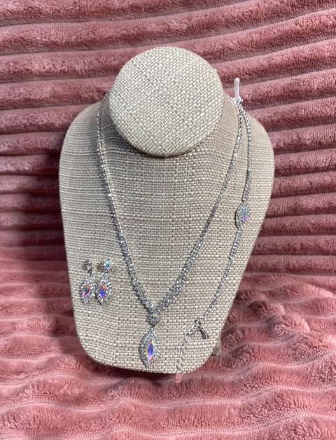AB Elegant Necklace Set With Bracelet