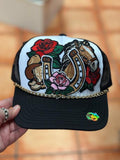 Western Horseshoe Gold Chain Hat