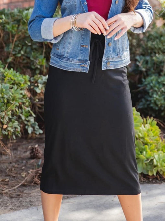 BLACK PENCIL SKIRT