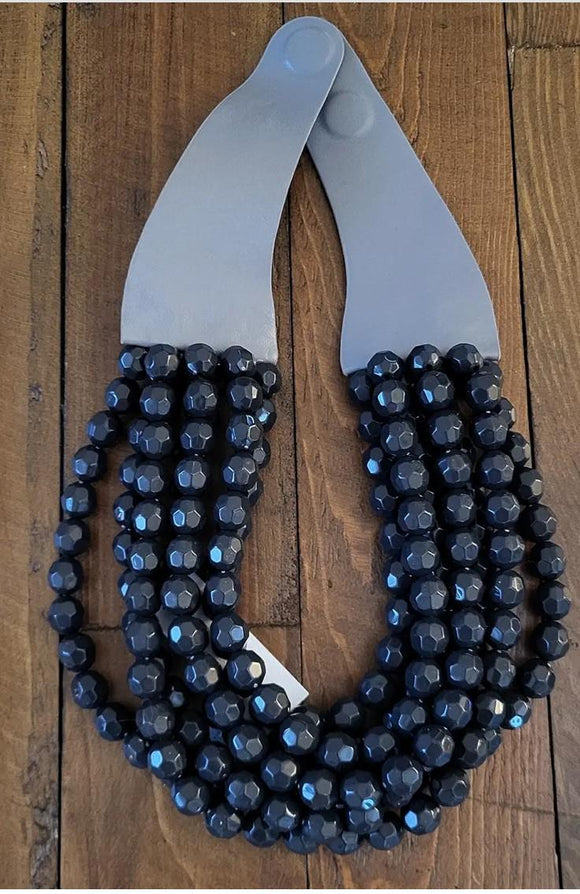 BLACK CHUNKY BEADED NECKLACES