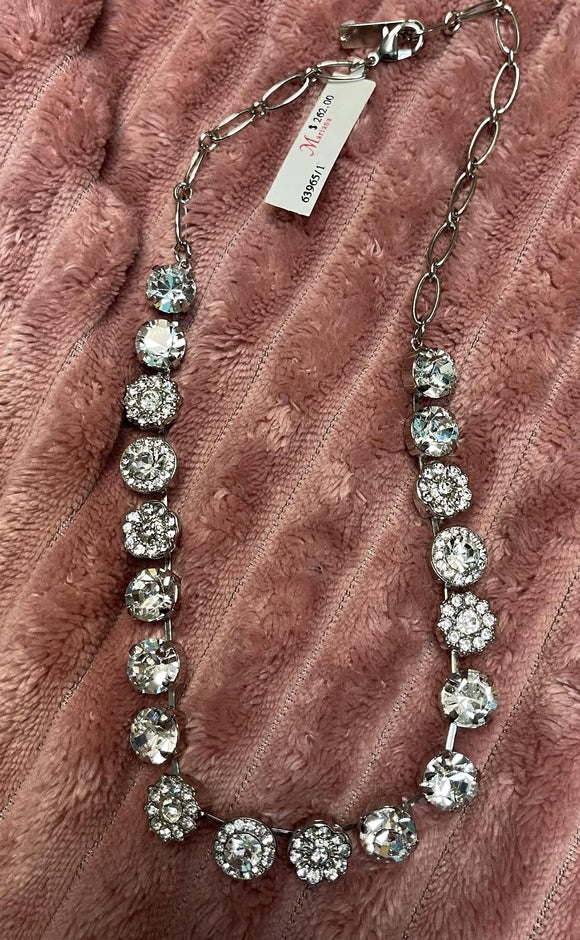 Flower power necklace