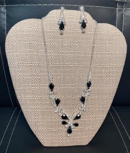 Black Silver Necklace Set